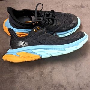 Men Hoka edge Walker Shoes 10 M. Standard fit.